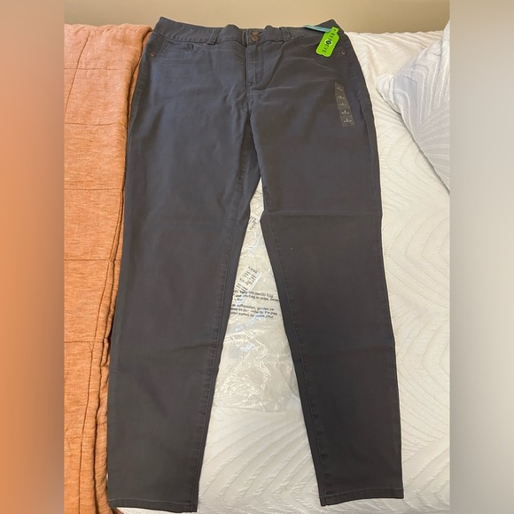 Dark Gray Maurice’s Repreve Black Jeggings - Picture 1 of 4